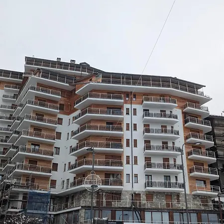 Ynh Four-room With Parking Space Daire