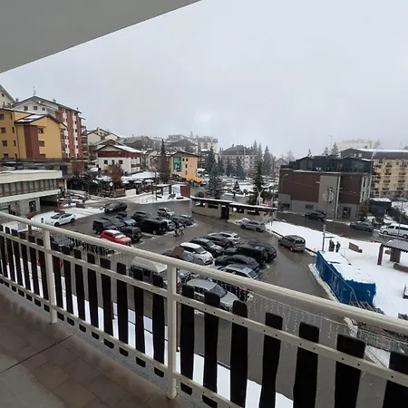 Ynh Four-room With Parking Space Appartement *